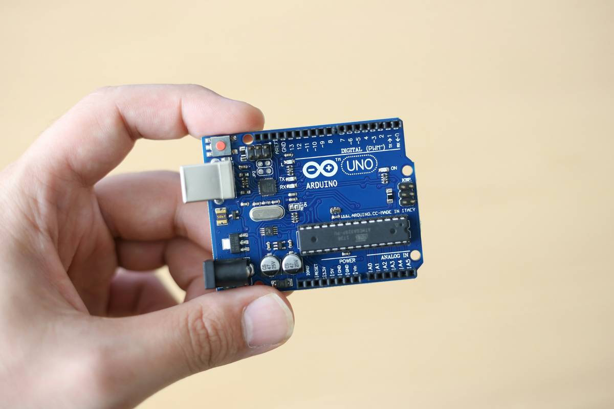 arduino projects for beginners temperature logger with DS18B20 sensor