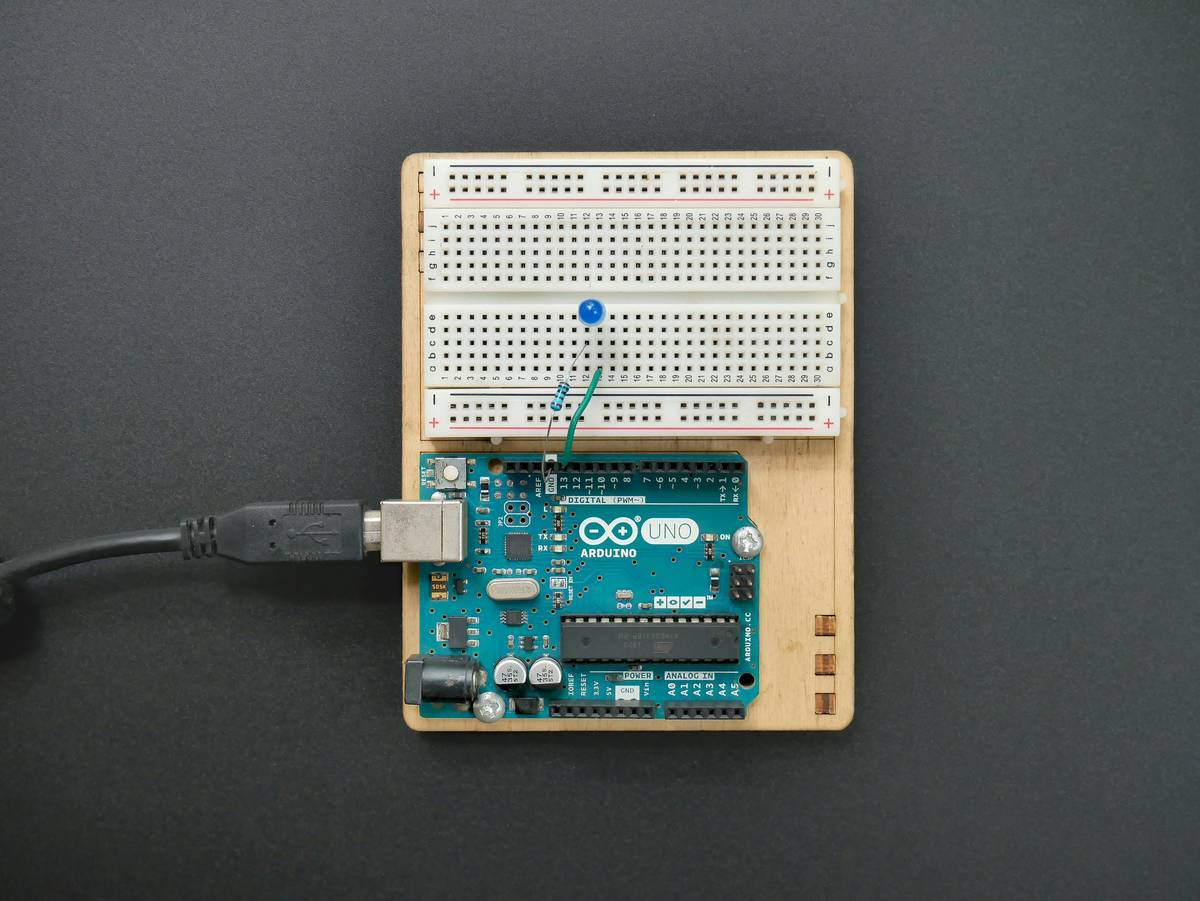 Screenshot of Arduino IDE showing clean code structure for introduction to arduino programming